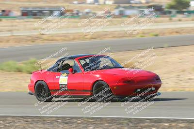 media/Oct-01-2022-Team Topak Racing (Sat) [[f860fb51be]]/2-Inter Low 2/session 1 turn 3/